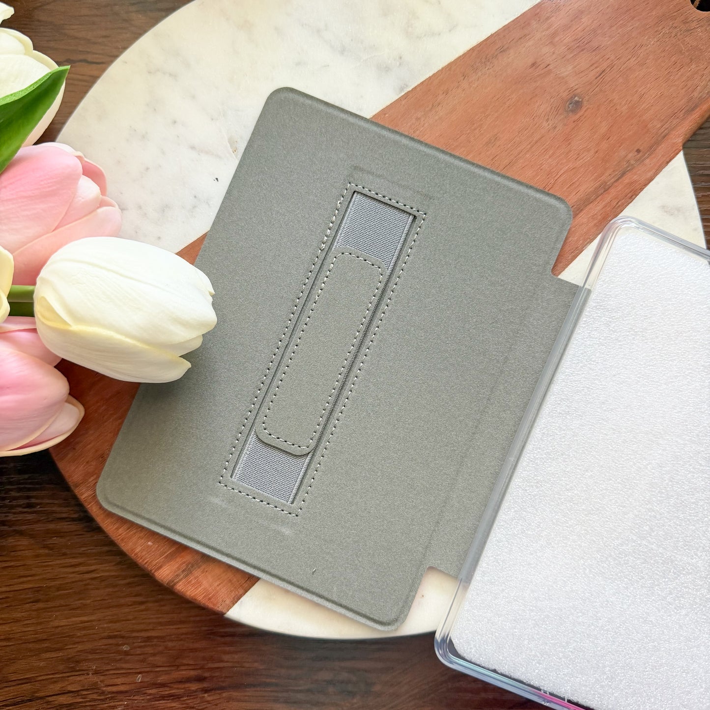 PREORDER “Celestial Dragons” Kindle Case 7” Paperwhite 12th Gen & Colorsoft (Copy)